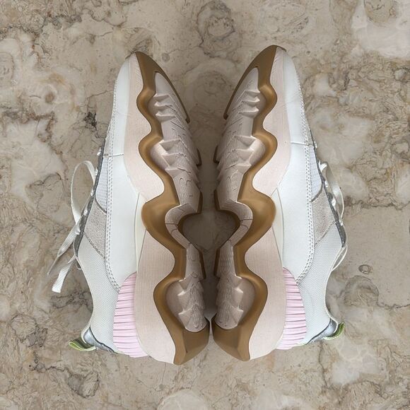 Kinetic™ Impact II Wonder Lace Women’s Sneakers - Picture 7 of 15